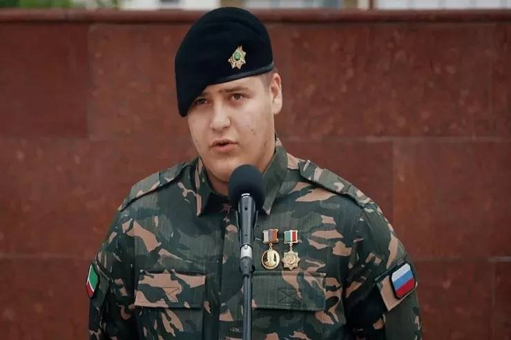 Kadırovun 18 yaşlı oğlunun şəxsi təhlükəsizlik bölməsi var