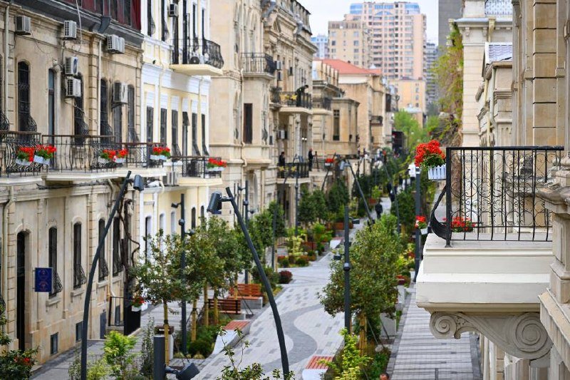 Bakının daha 5 küçəsi avtomobillər üçün bağlanır, piyadaların istifadəsinə verilir: Zərifə Əliyeva küçəsinin Rəsul Rza küçəsi ilə kəsişməsi, Əbdülkərim Əlizadə,