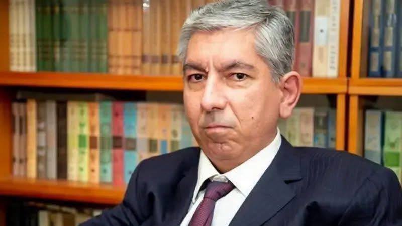 İqtisadçı ekspert Pərviz Heydərov 54 yaşında xəstəlik səbəbindən vəfat edib.
