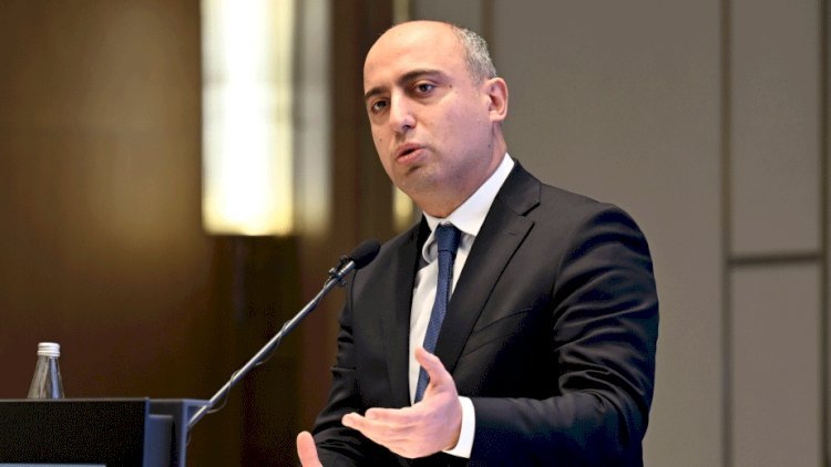 Jurnalist naziri söhbətə çağırdı