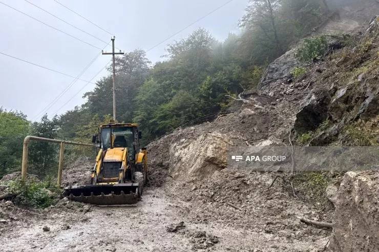 Quba-Xınalıq yolunda sürüşmə: 8 kəndlə əlaqə kəsilib