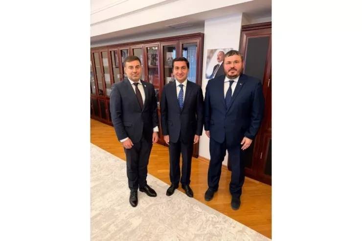 Hikmət Hacıyev Ukrayna Ombudsmanı ilə görüşüb